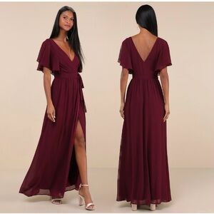 Elegant Burgundy Maxi Dress